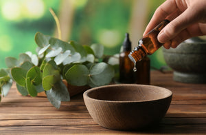 beauty industry marketing claims: therapeutic grade essential oils