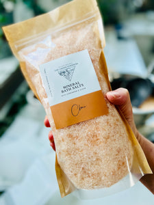 Chai Bath Salts with Cardamom & Clove/sels de bain minéraux